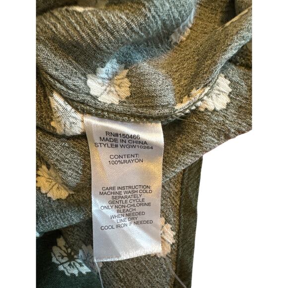 Market & Spruce Green Floral Sleeveless Blouse | Tie Neck | Size Small - Picture 8 of 8